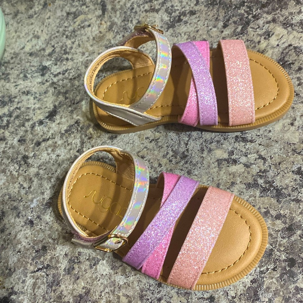 Toddler sandals new never worn